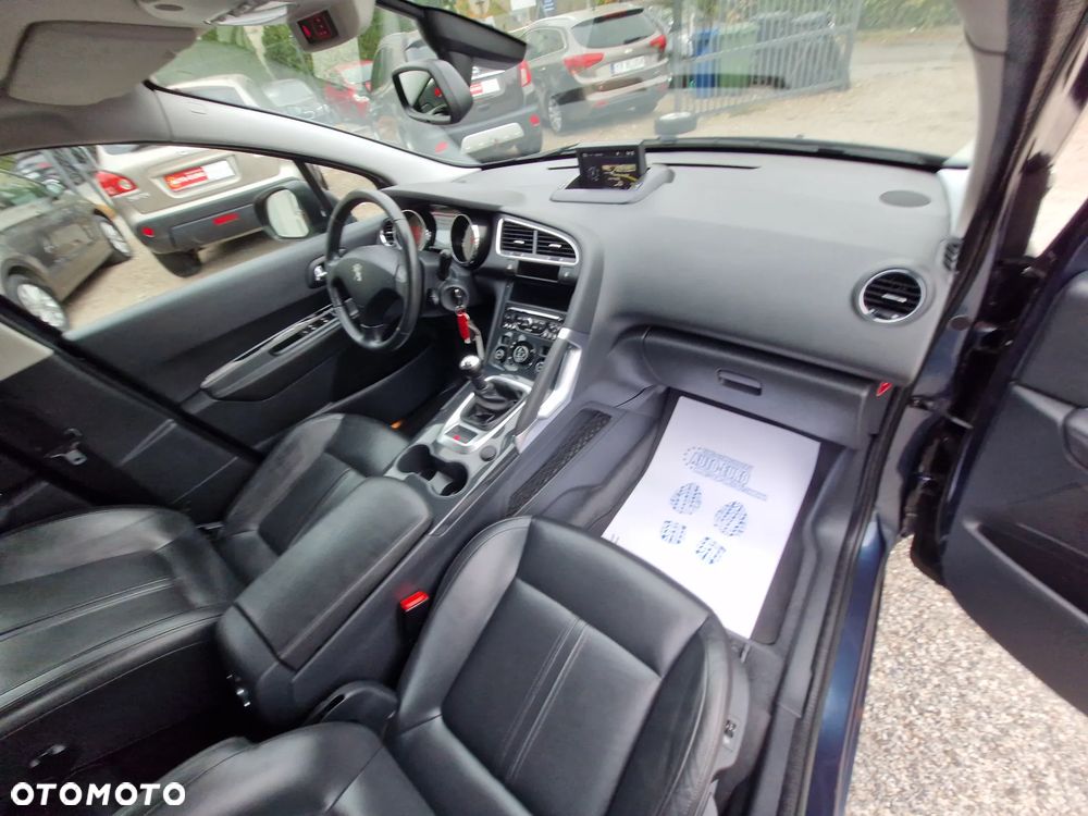 Peugeot 3008 1.6 Premium - 24