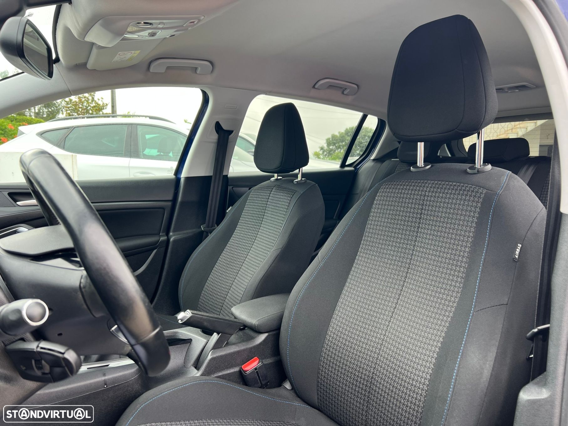 Peugeot 308 1.5 BlueHDi Style - 11