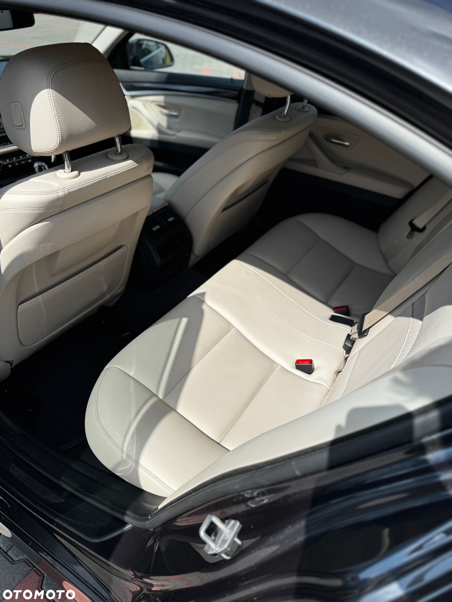BMW Seria 5 518d Luxury Line - 4