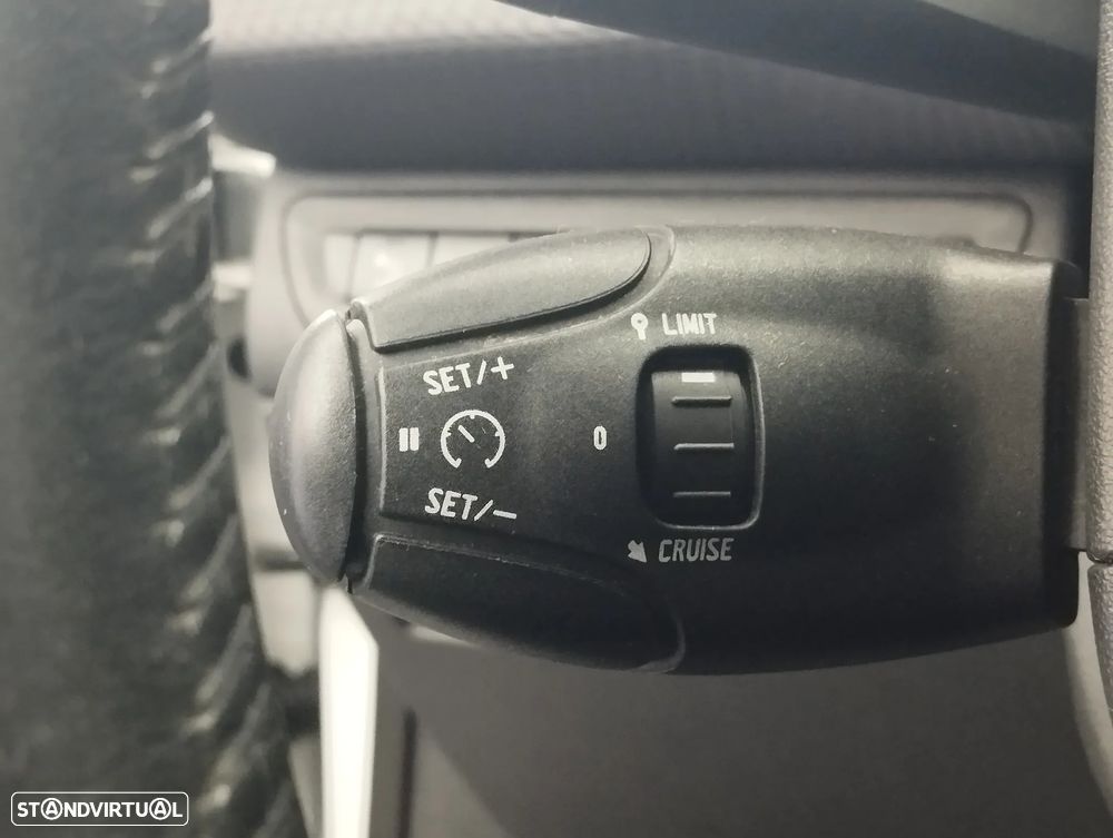Peugeot 2008 1.2 PureTech Style - 23