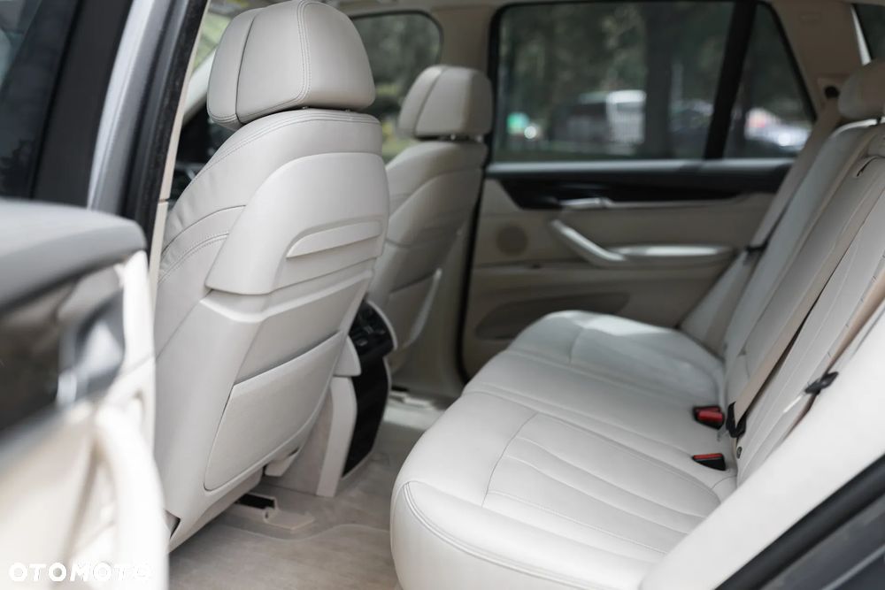 BMW X5 xDrive40d - 14