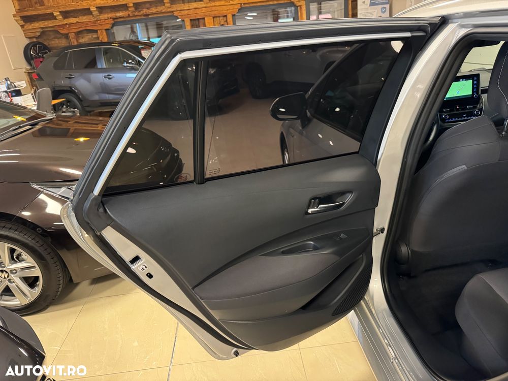 Toyota Corolla 1.8 HSD Business - 20