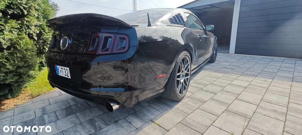 Ford Mustang - 6