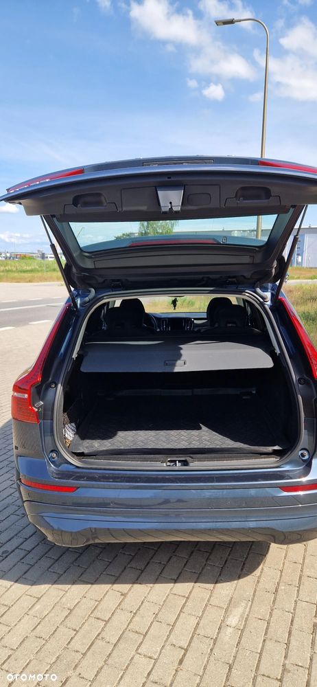 Volvo XC 60 B4 B Momentum - 12