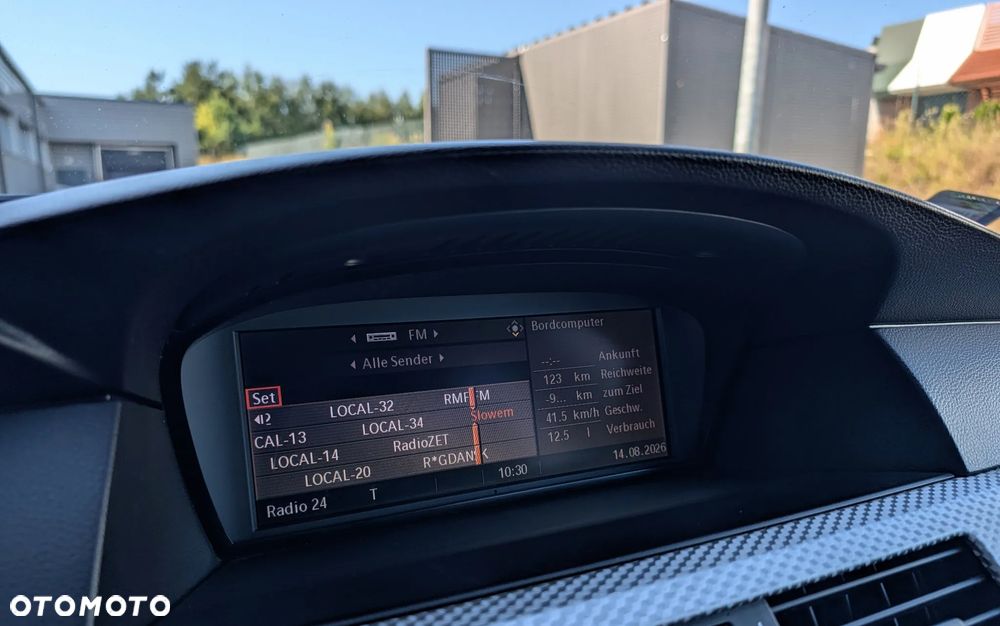 BMW Seria 5 545i - 27