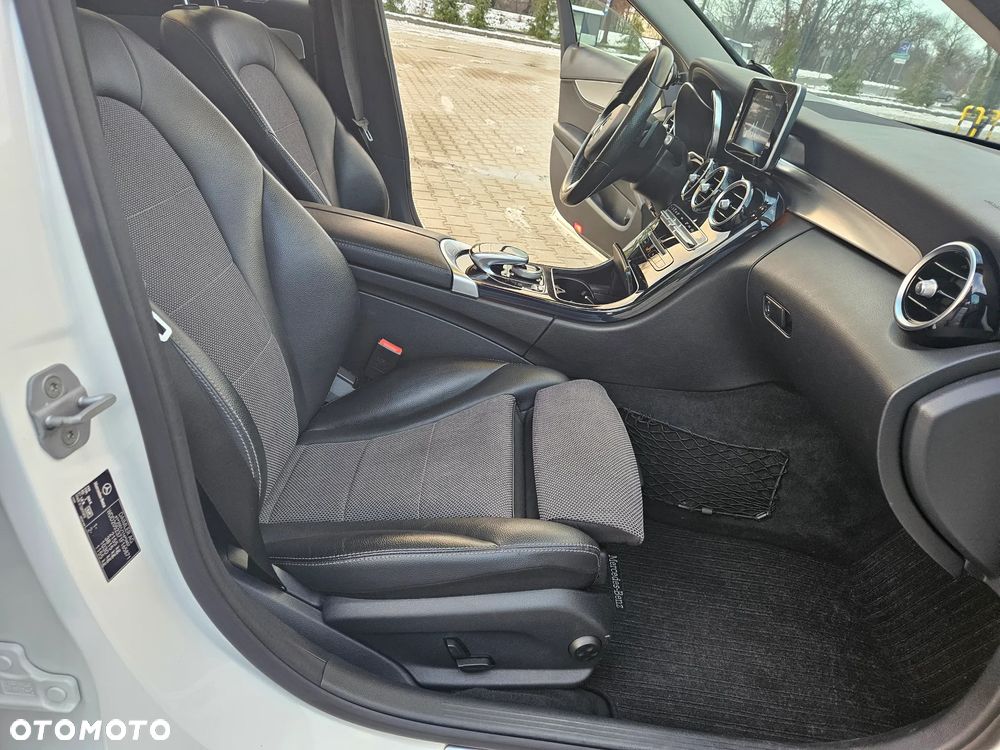 Mercedes-Benz Klasa C 200 (BlueTEC) d 7G-TRONIC Exclusive - 22