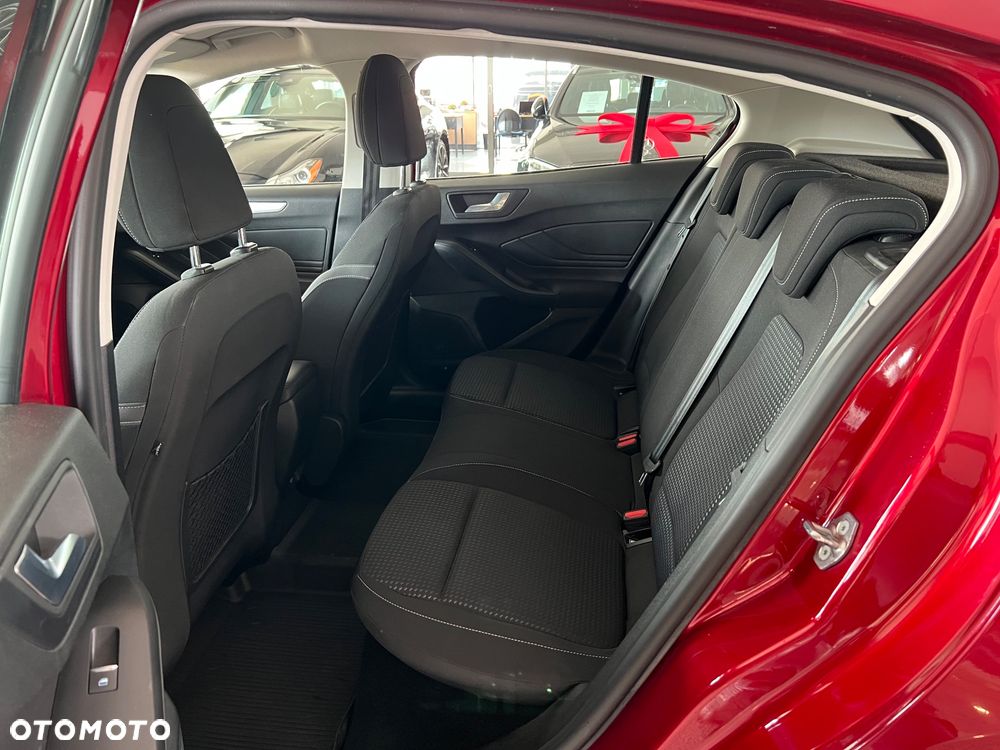 Ford Focus 1.0 EcoBoost Connected - 33