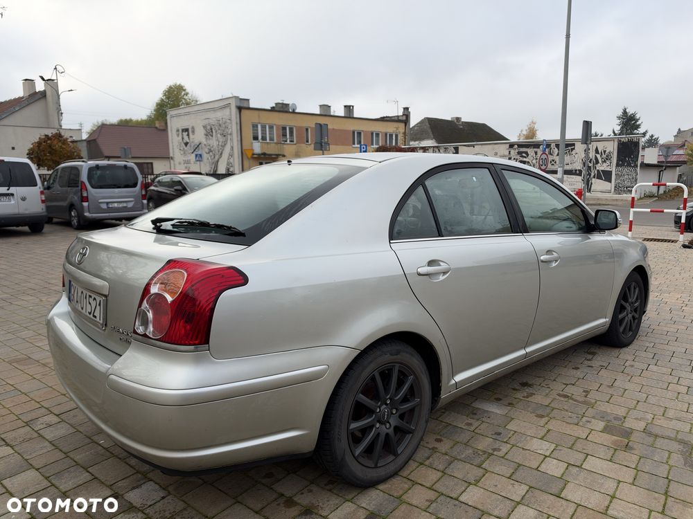 Toyota Avensis - 3