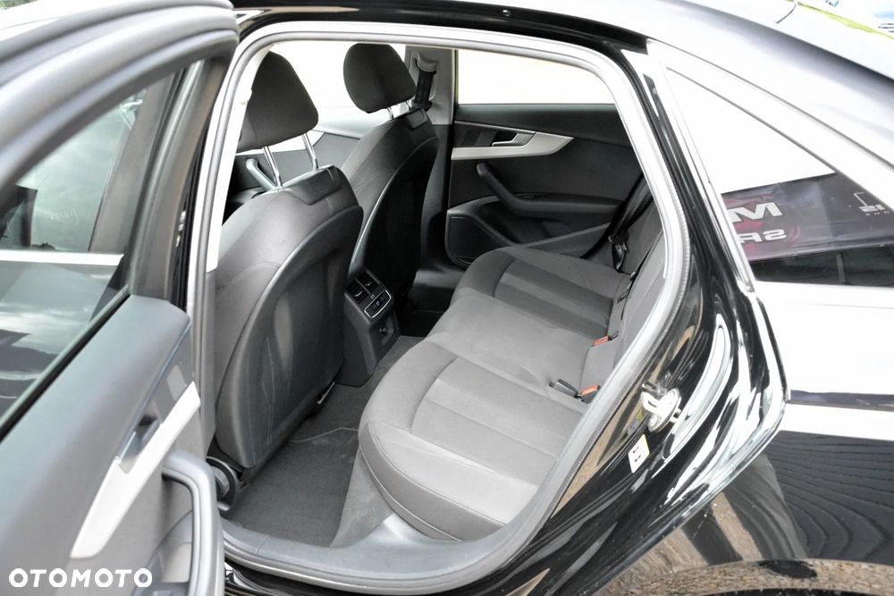 Audi A4 Limousine 35 TFSI mHEV S tronic - 32