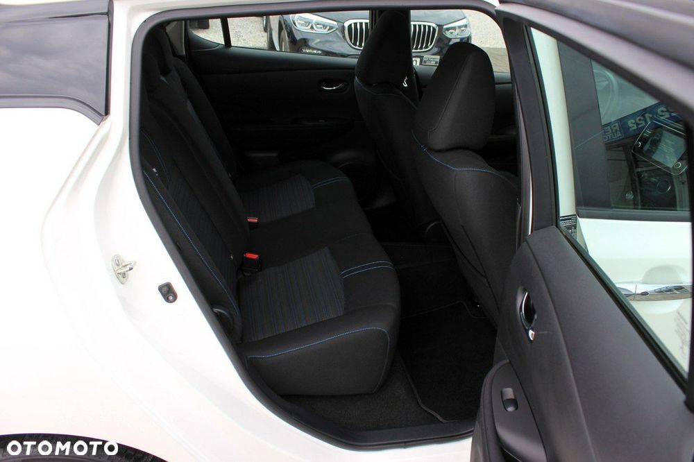 Nissan Leaf - 13