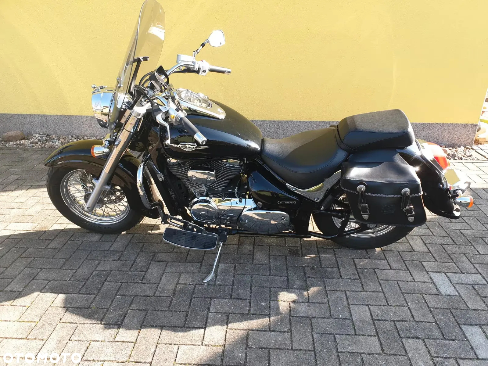 Suzuki Intruder - 2