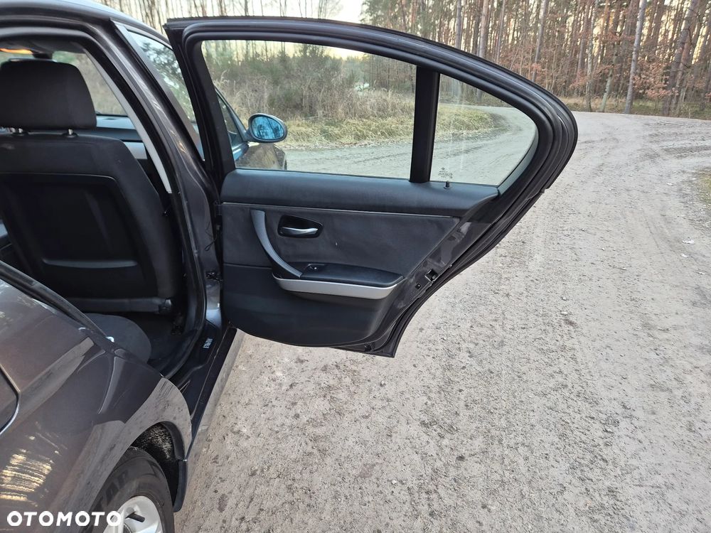 BMW Seria 3 - 22