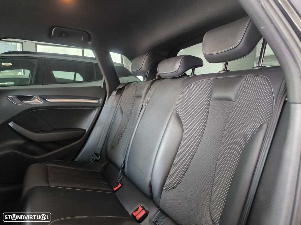 Audi A3 Sportback 2.0 TDI S-line - 12