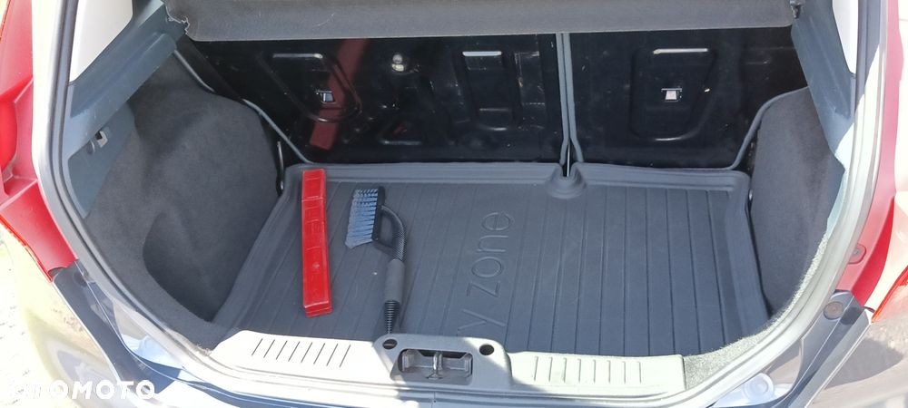 Ford Fiesta - 8