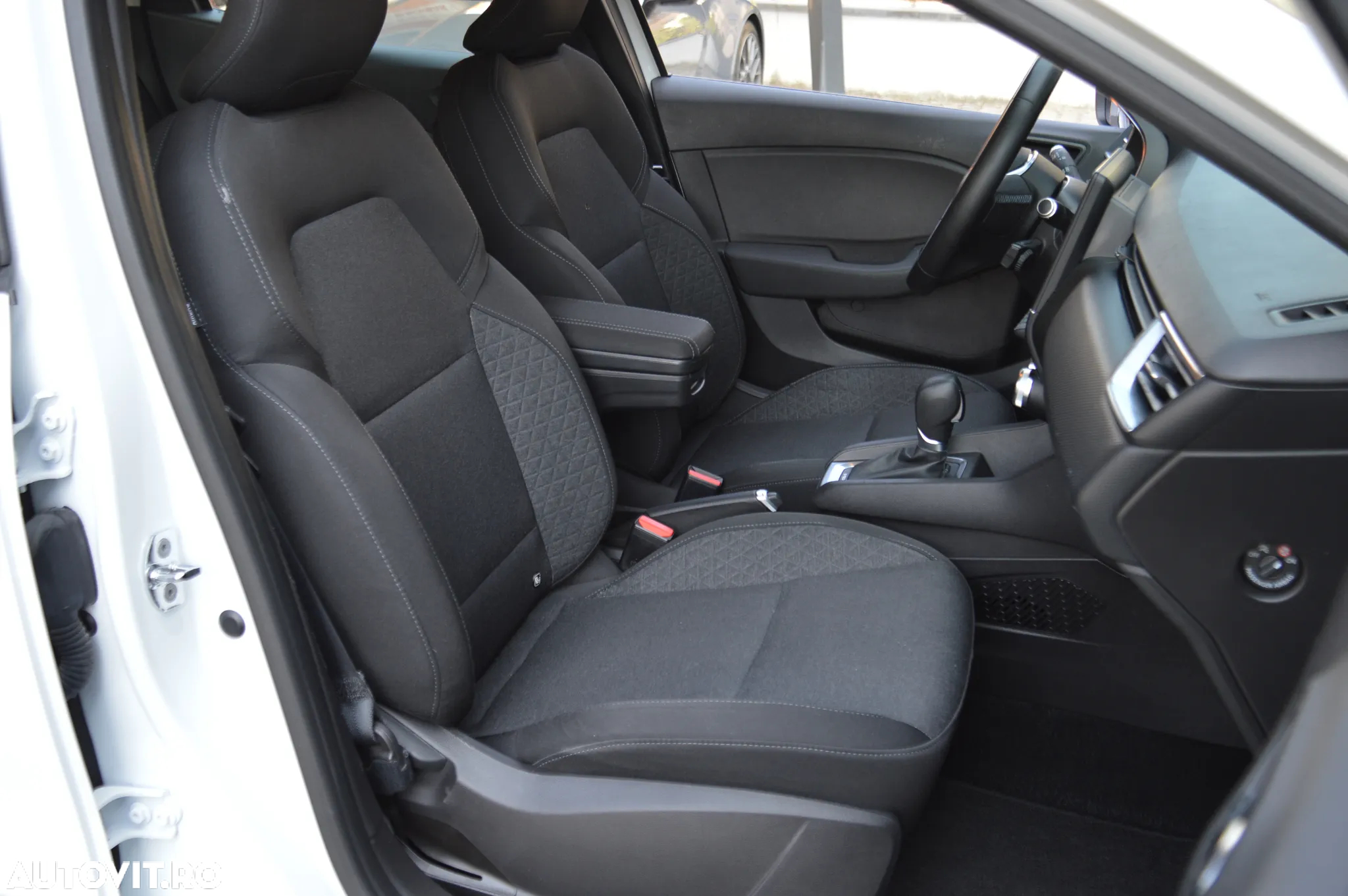 Renault Clio E-TECH Full Hybrid 145 E-TECH engineered - 11