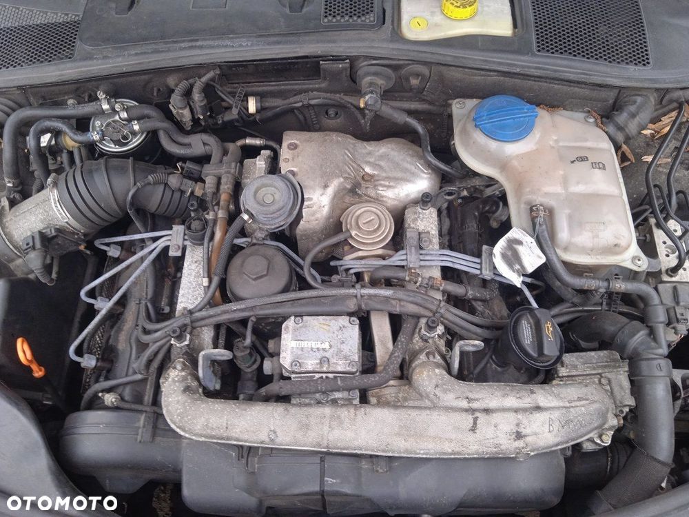 Na części Skoda Superb Sedan 2.5 TDI V6 FAD BDG 9910 błotnik drzwi zderzak - 5