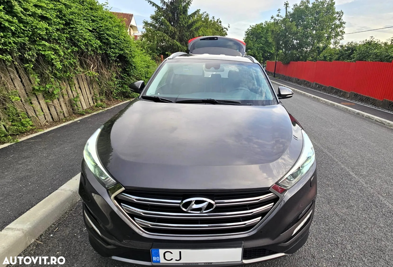 Hyundai Tucson 2.0 CRDI 4WD 6AT Premium+ - 27