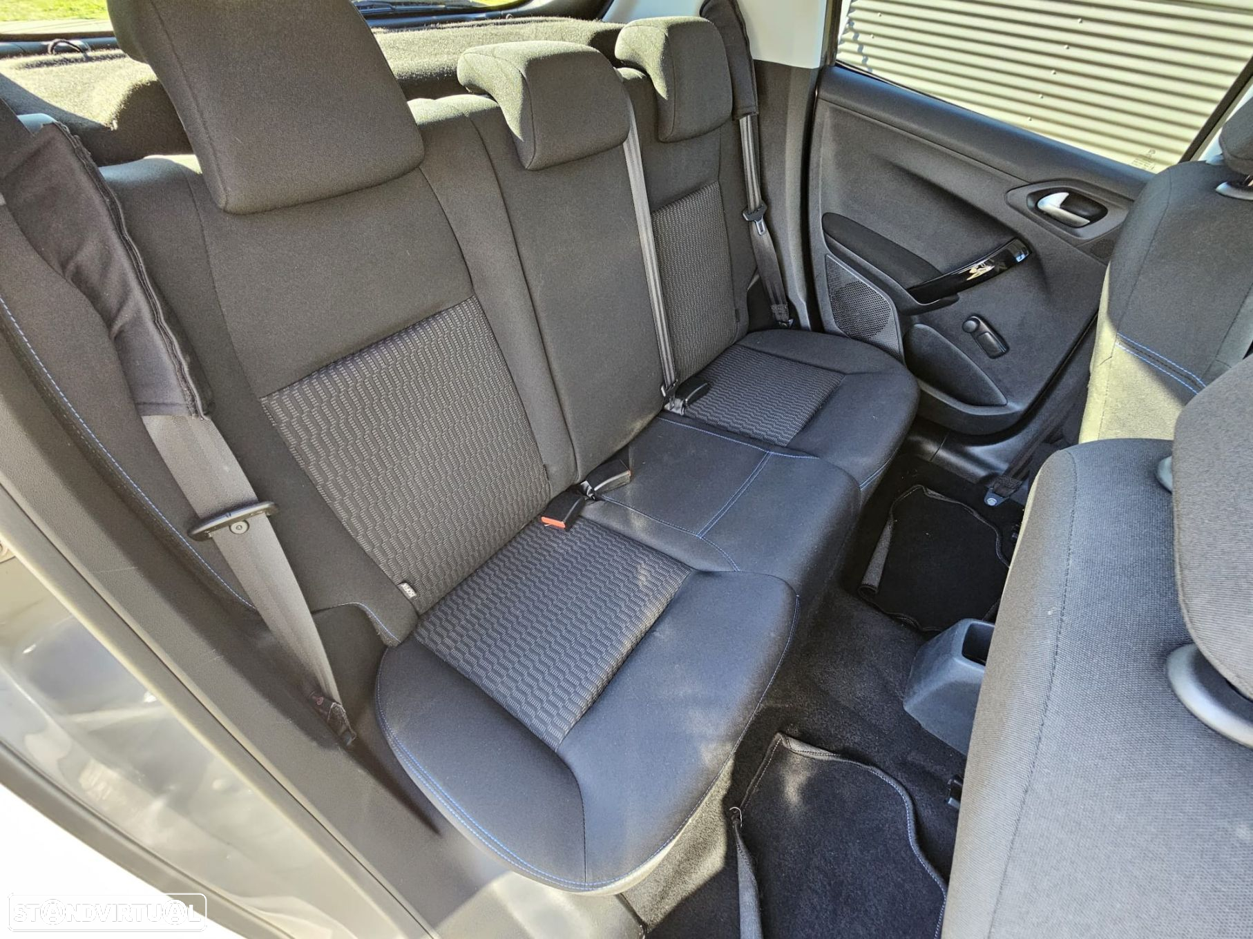 Peugeot 208 1.2 PureTech Signature - 23