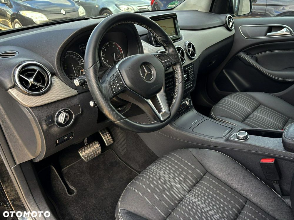 Mercedes-Benz Klasa B 200 7G-DCT UrbanStyle Edition - 11