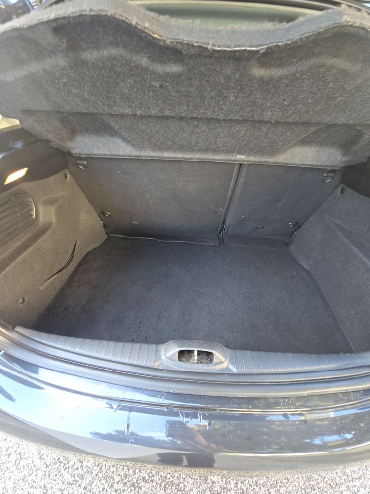 Peugeot 208 1.4 VTi Allure - 27