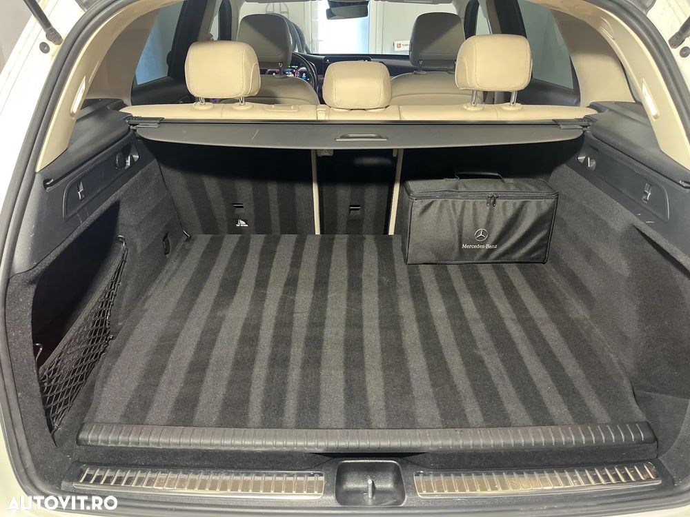 Mercedes-Benz GLC 300 de 4Matic 9G-TRONIC AMG Line - 31