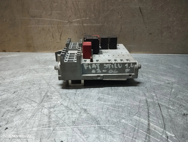 CAIXA DOS FUSIVEIS FIAT STILO REF. 51759553