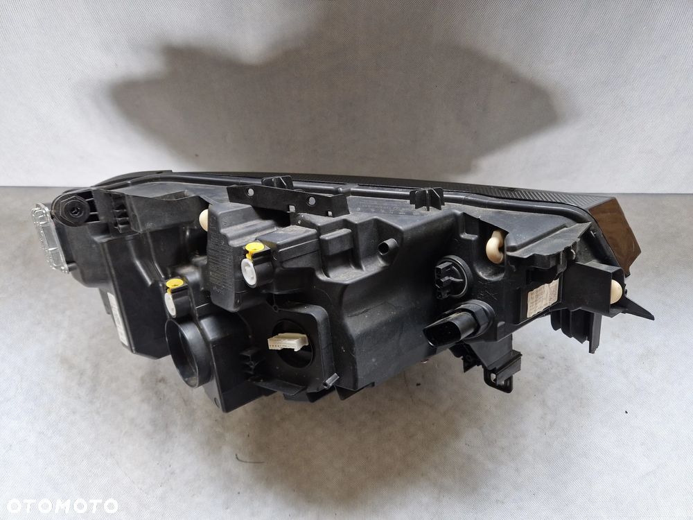 VW ID. 4 Lampa Lewa reflektor - 6