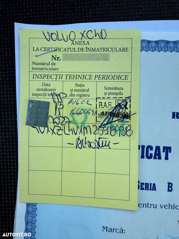 Volvo XC 40 T2 Momentum Pro - 33