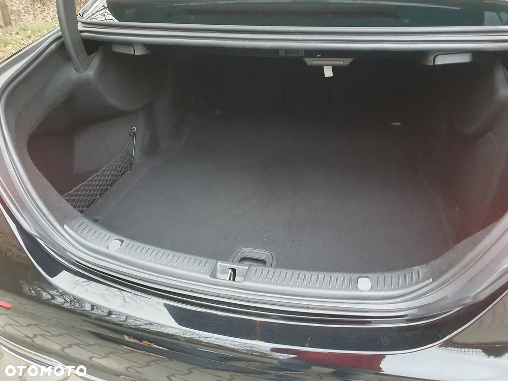Mercedes-Benz Klasa E 220 d Business Edition 9G-TRONIC - 36
