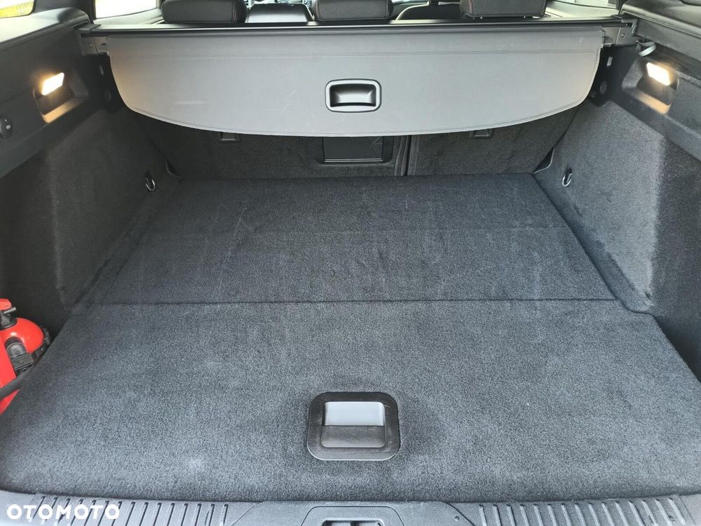 Ford Focus 1.0 EcoBoost mHEV ST-Line X - 3