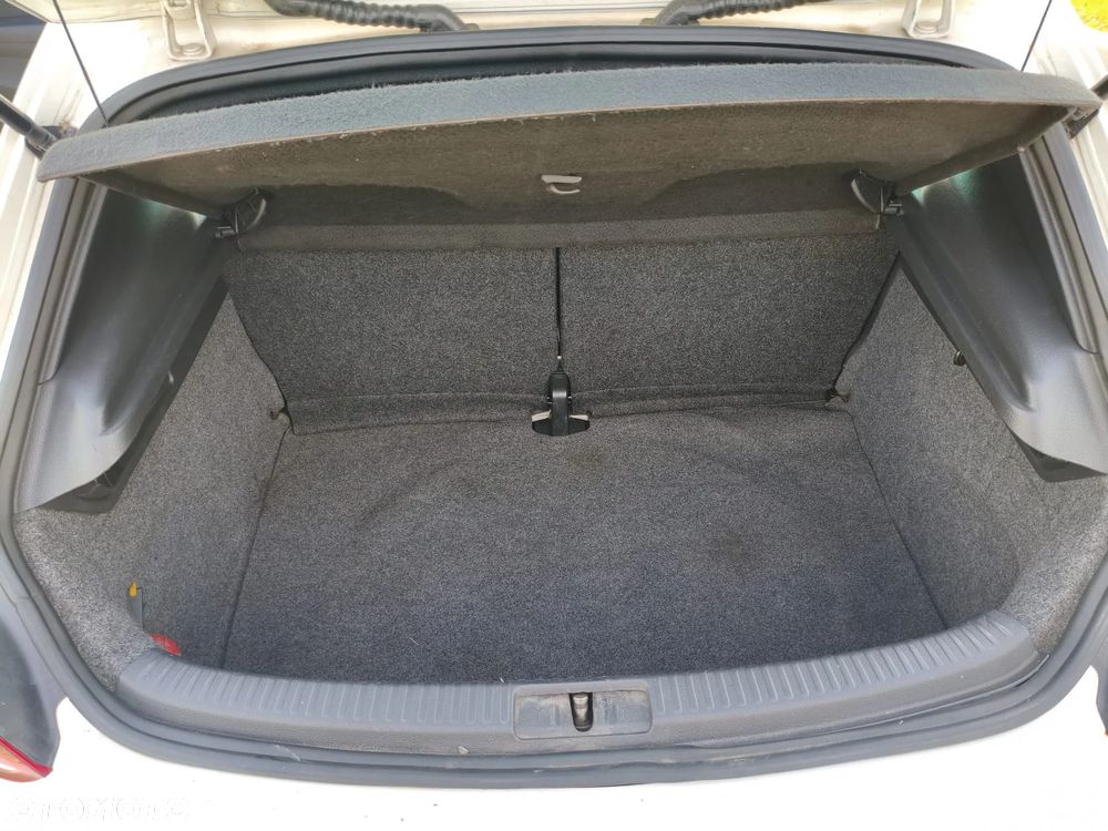 Volkswagen Scirocco 2.0 TDI - 17