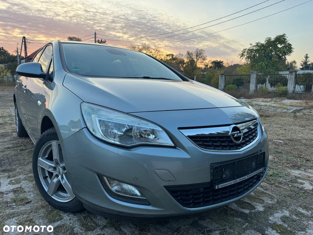 Opel Astra 1.4 Turbo ecoFLEX Start/Stop 150 Jahre - 4
