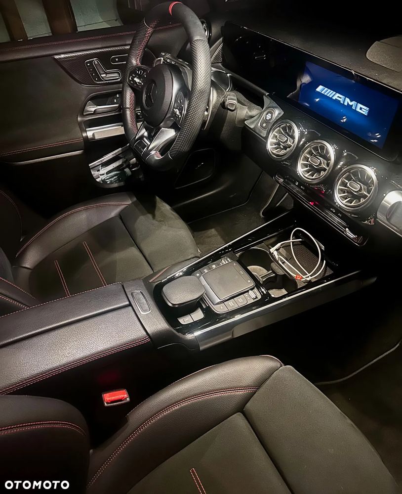 Mercedes-Benz GLB - 4