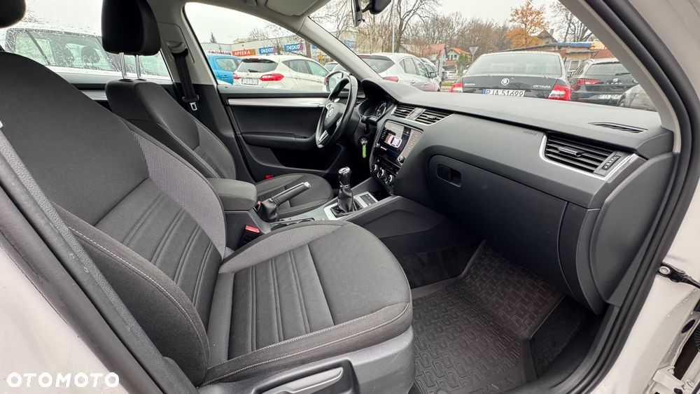 Skoda Octavia 1.6 TDI Style - 9