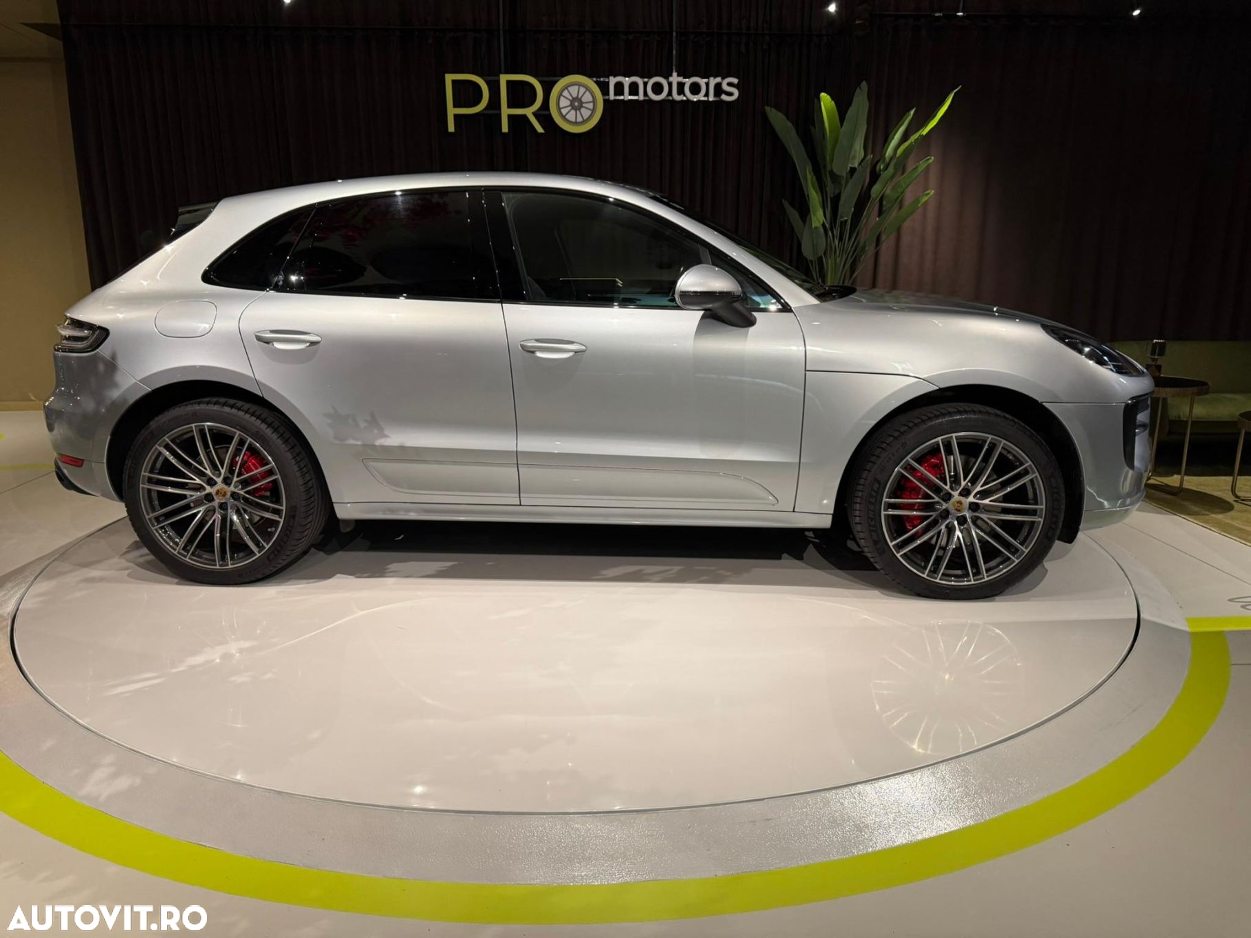 Porsche Macan - 3