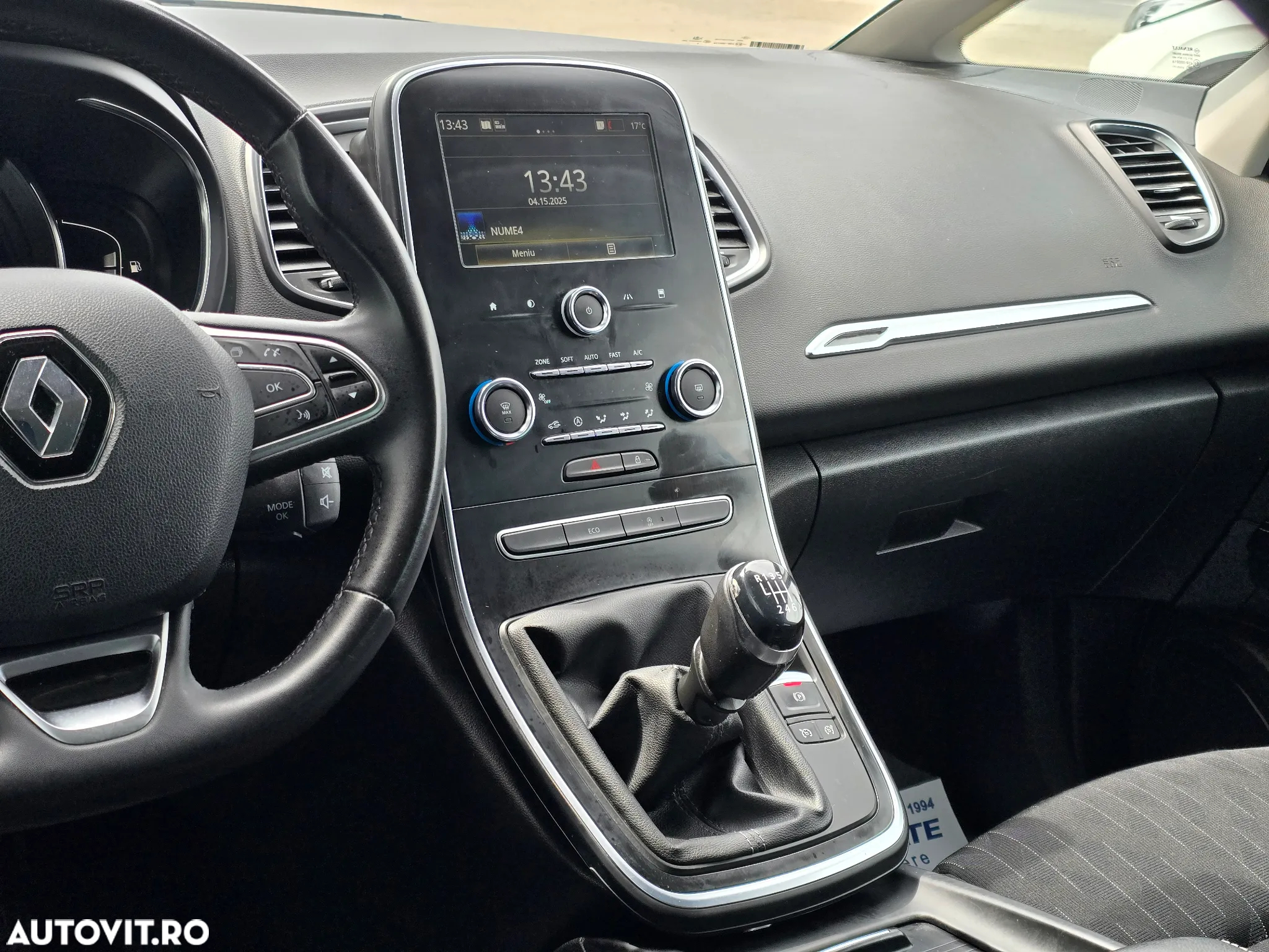 Renault Scenic BLUE dCi 120 LIMITED - 28