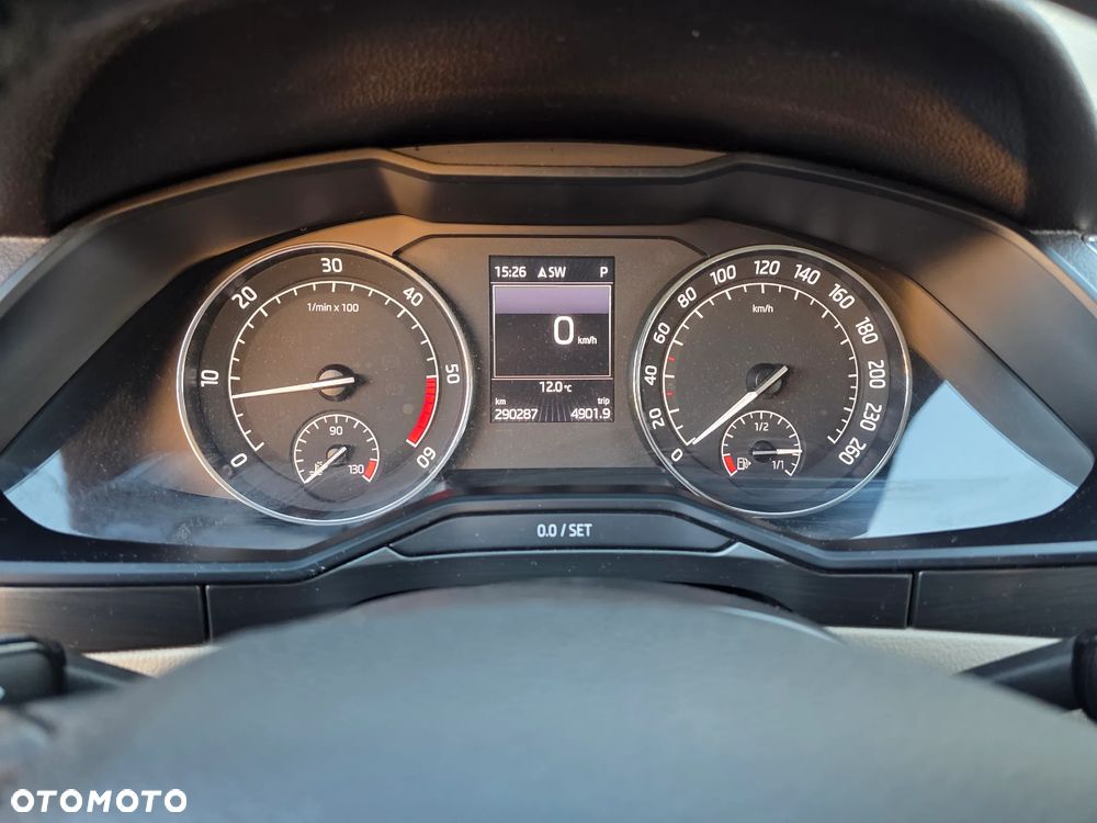 Skoda Superb 2.0 TDI Style DSG - 14