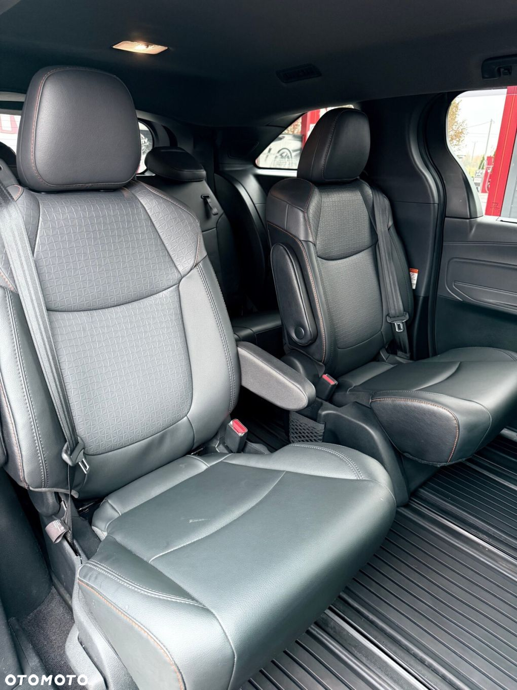 Toyota Sienna - 34