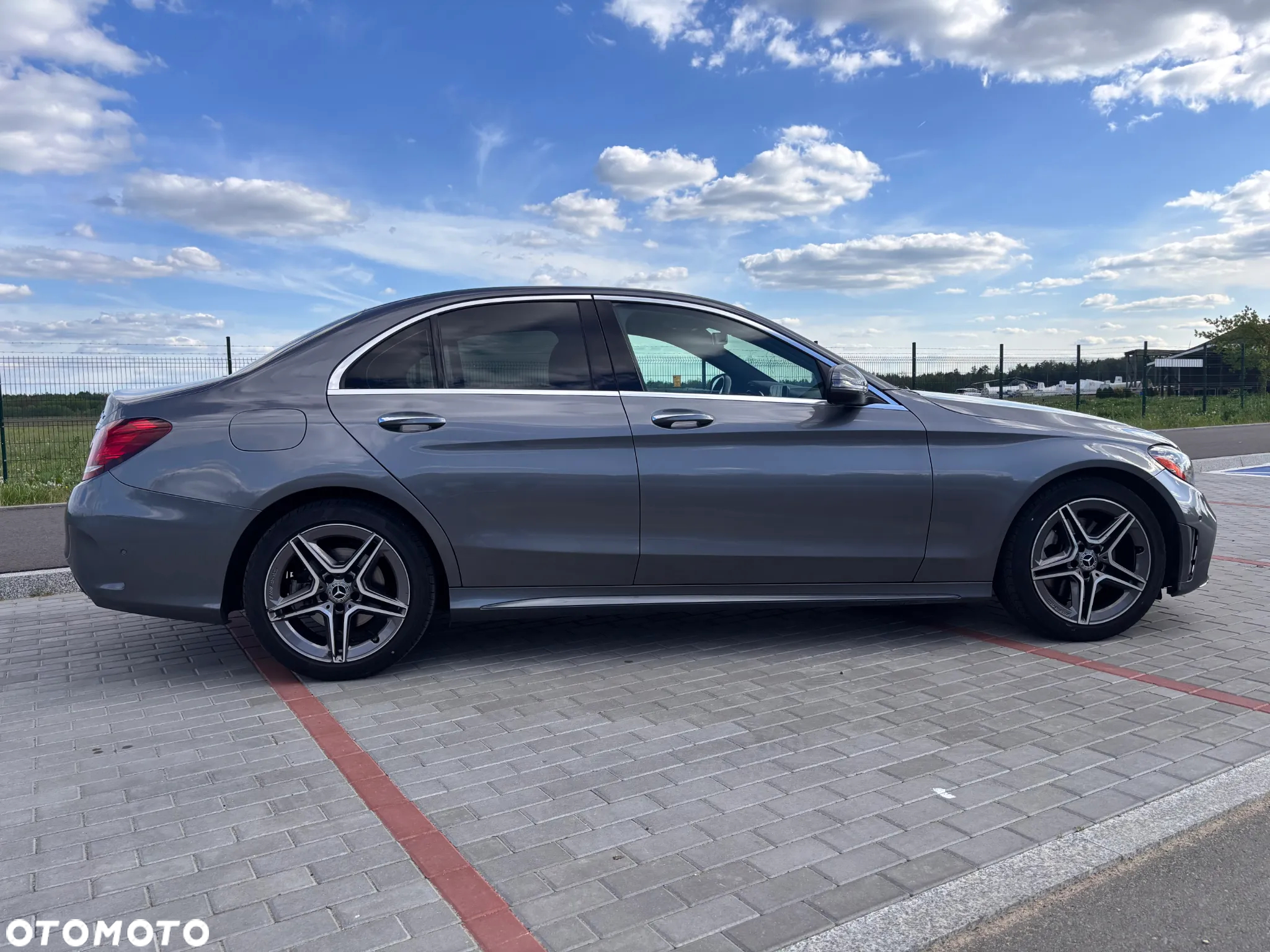 Mercedes-Benz Klasa C 300 T 4Matic 9G-TRONIC AMG Line - 6