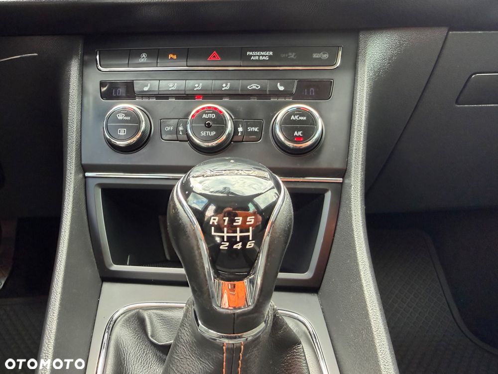 Seat Leon Sportstourer 1.6 TDI Start&Stop X-Perience - 33