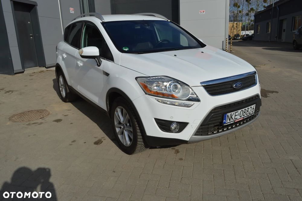 Ford Kuga 2.0 TDCi 2x4 Titanium - 11