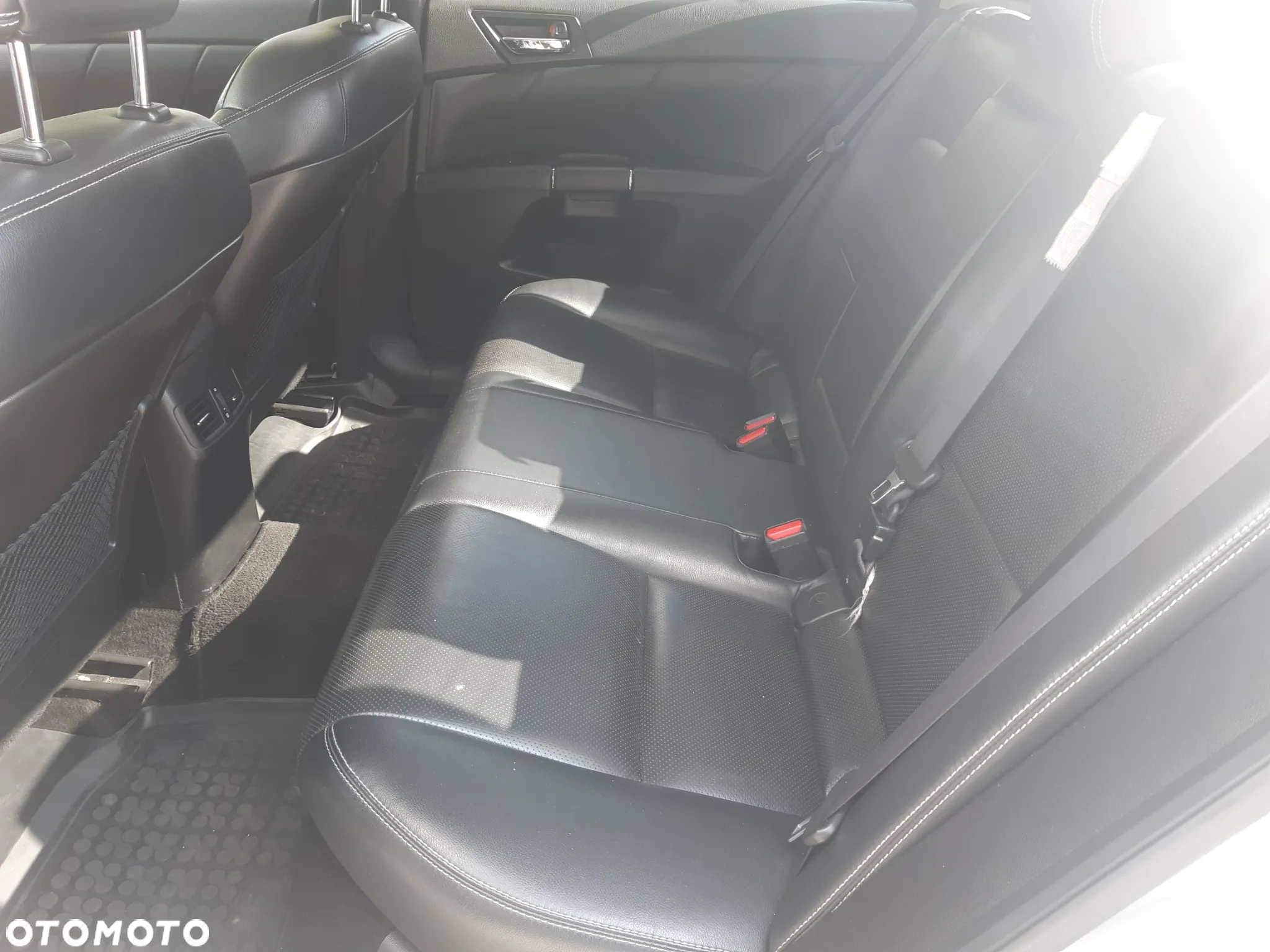 Suzuki Kizashi 2.4 Sport 4WD CVT - 11