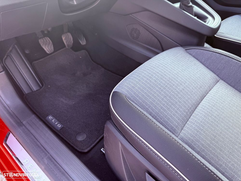 Renault Clio TCe 90 TECHNO - 29