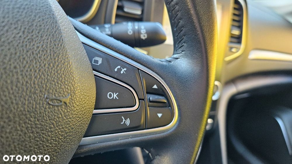 Renault Megane Grandtour ENERGY TCe 130 BOSE EDITION - 26