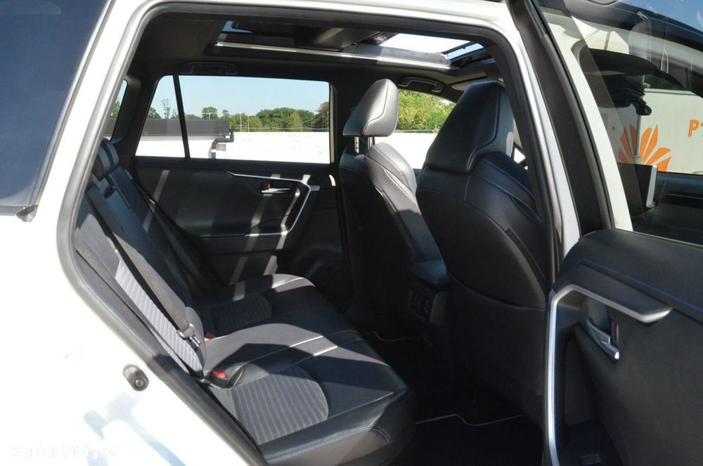 Toyota RAV4 Hybrid Selection 4x4 - 35