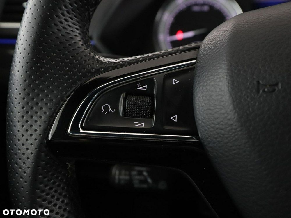 Skoda Superb 1.8 TSI DSG Ambition - 37