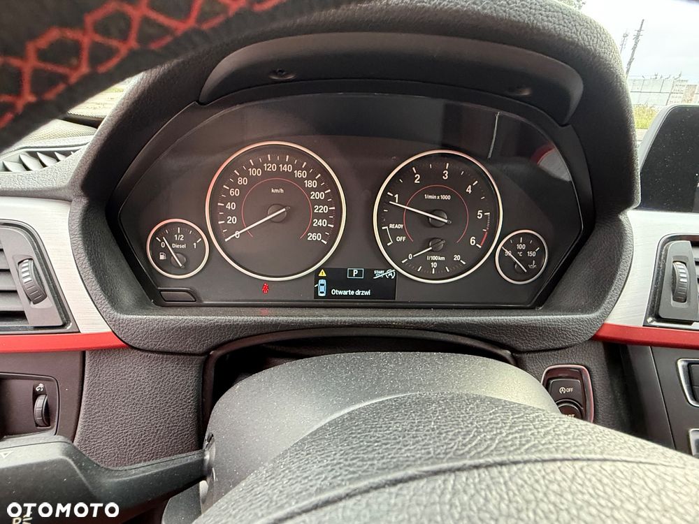 BMW Seria 3 320d Touring Blue Performance Sport Line - 27