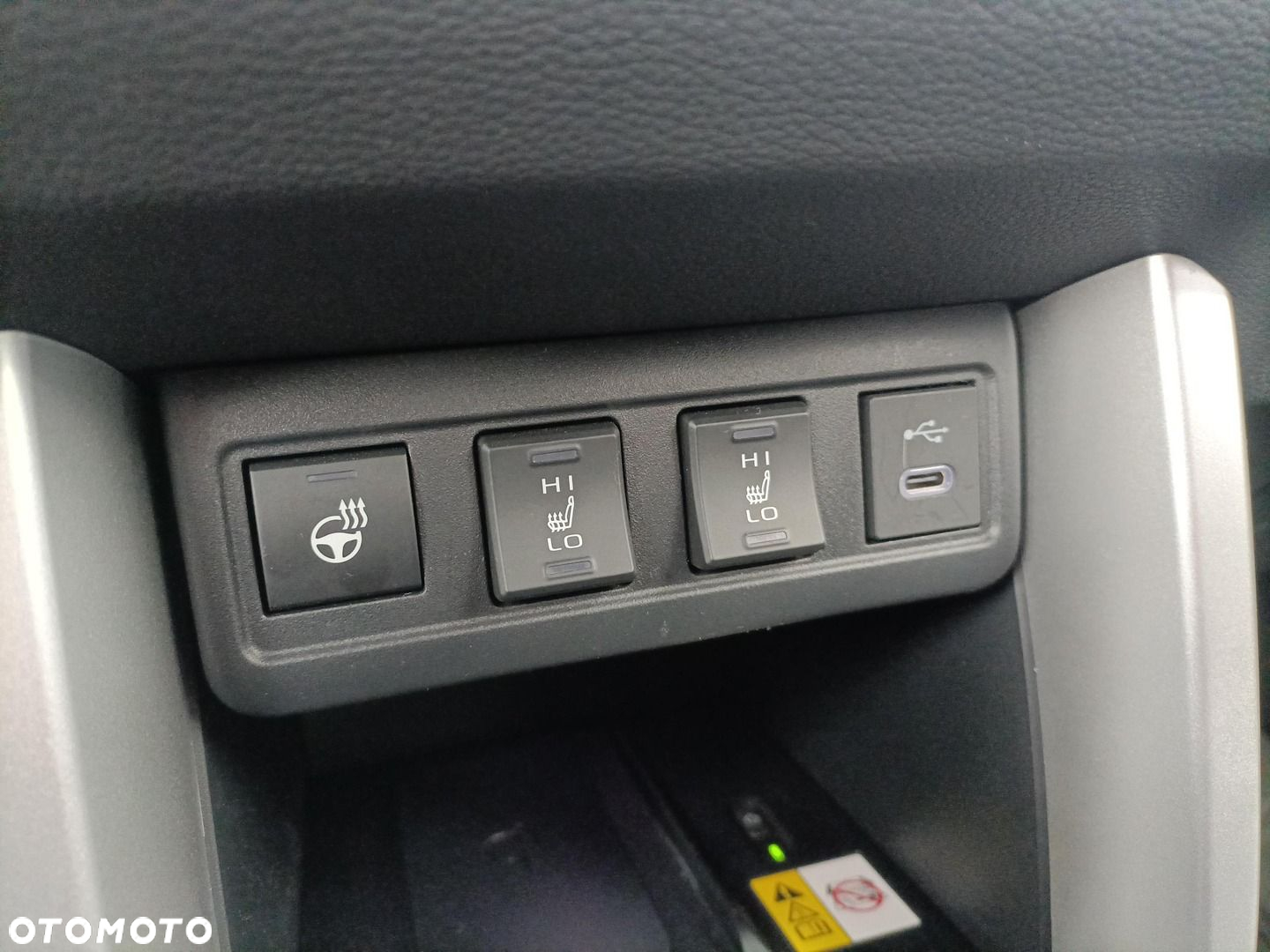 Toyota Corolla Cross - 15