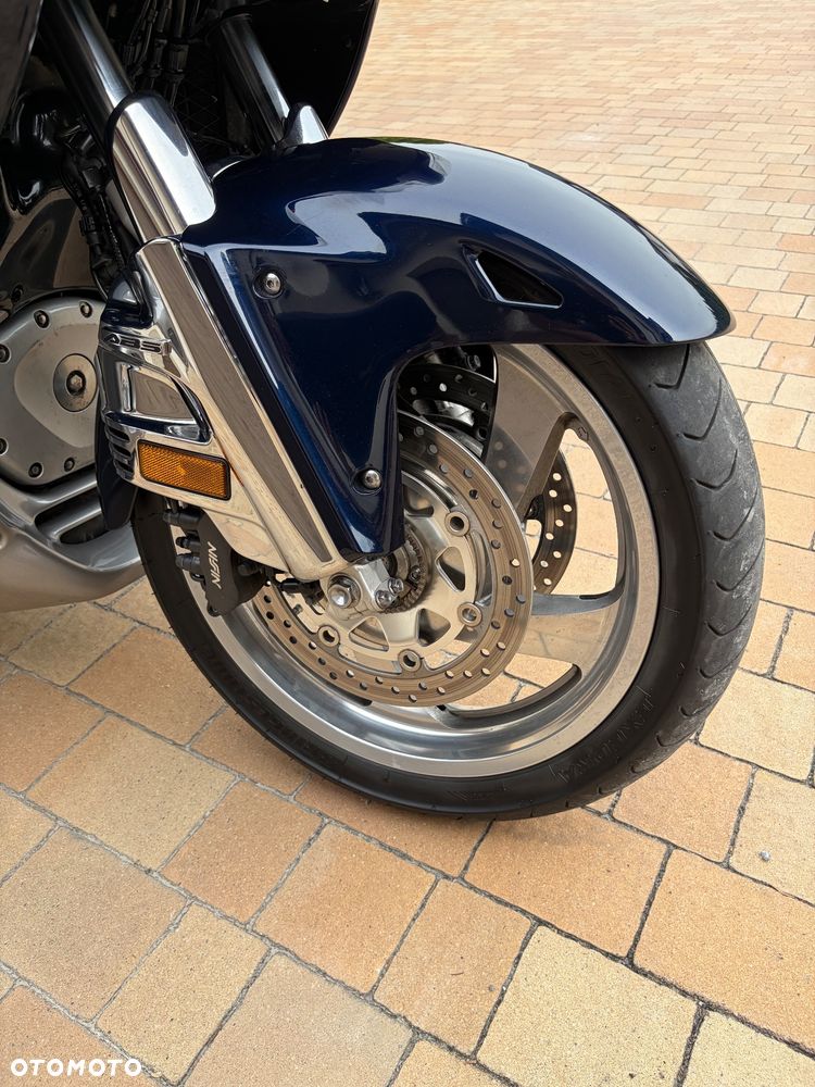 Honda GL - 16