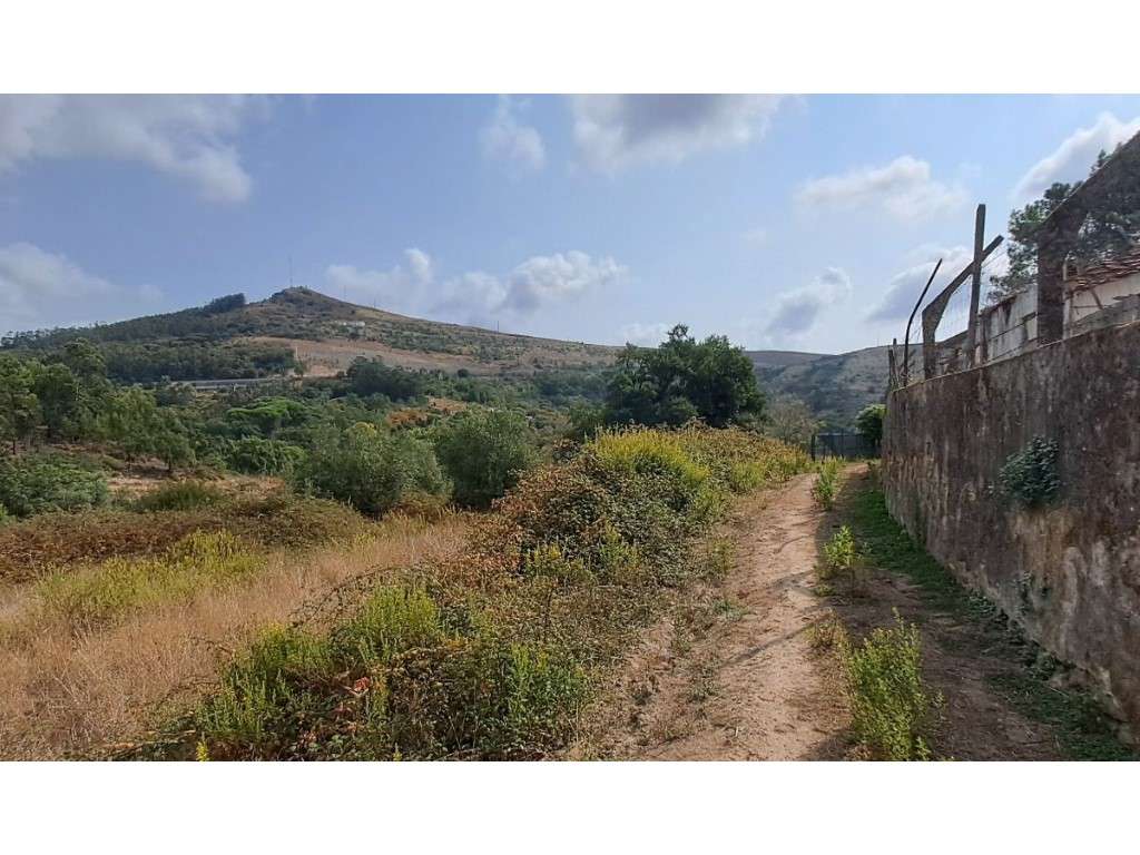Terreno/Lote à venda em Lousa, Loures - Grande imagem: 3/19